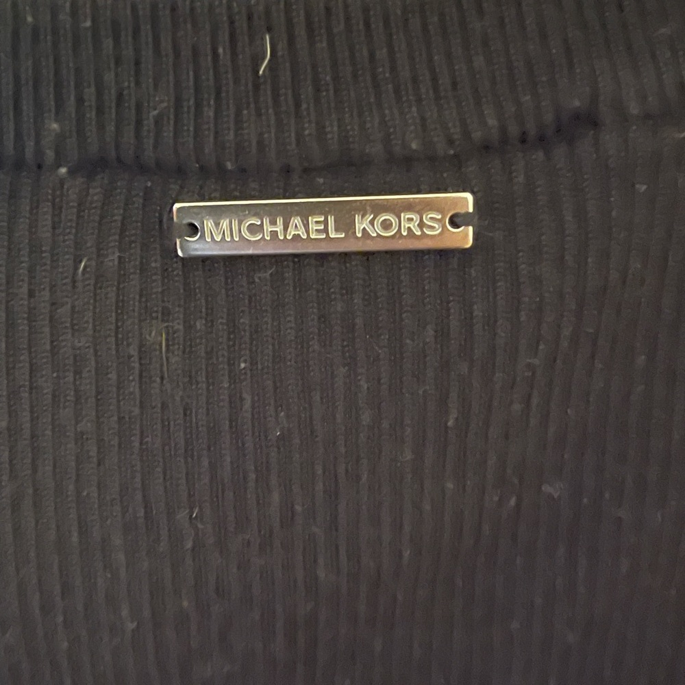 Clean and cute MK shirt , gently used:)